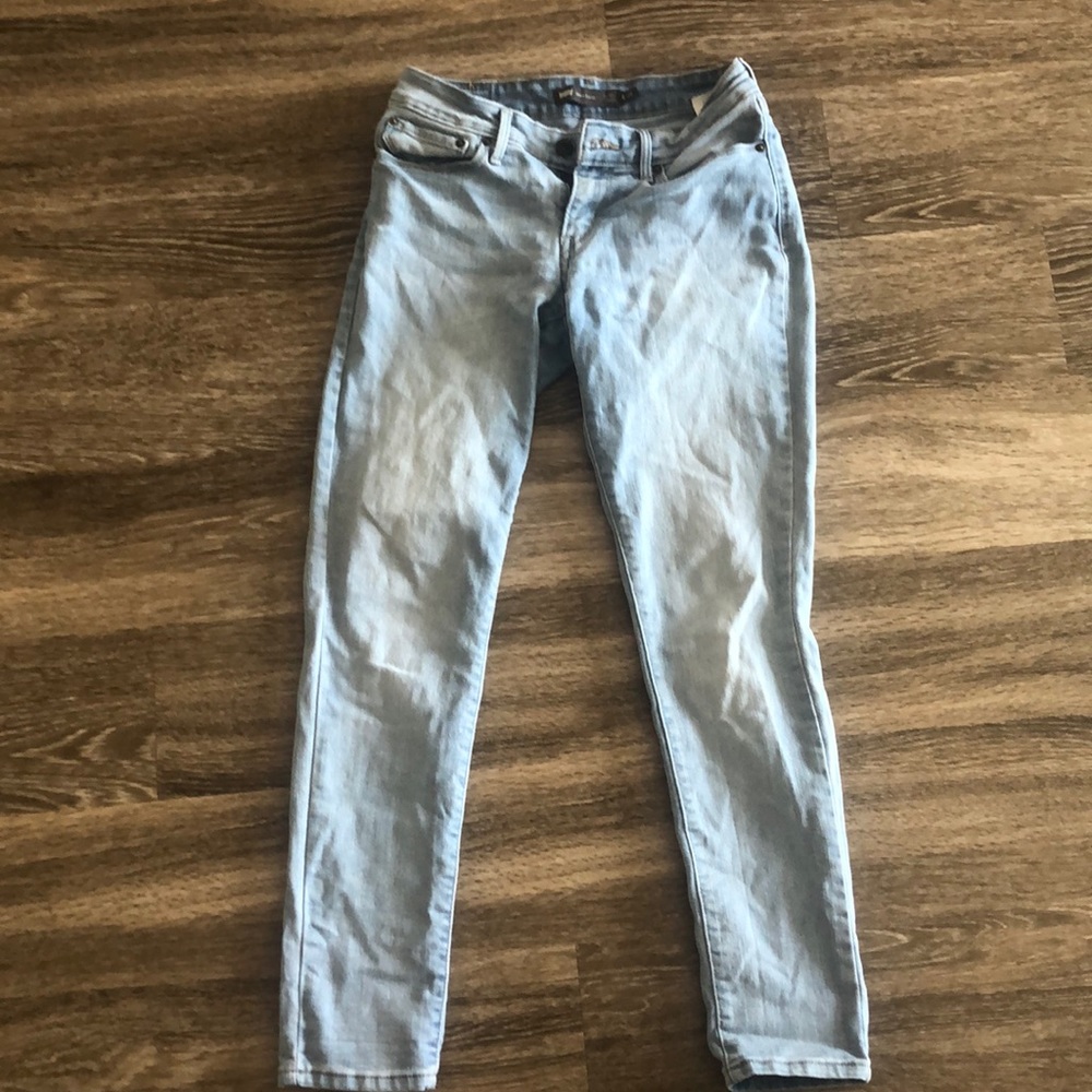Levi’s Mid-rise Skinny Jeans